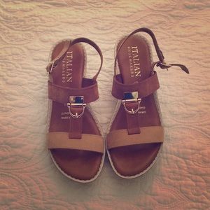 Adorable wedges in great shape